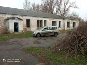 Здание 463,6 кв.м и земельный участок 6030 кв.м, расположенные по адресу: Курская область, м.р-н Пристенский, с.п. Бобрышевский сельсовет, с. Бобрышево, ул. Плант, двлд. 129